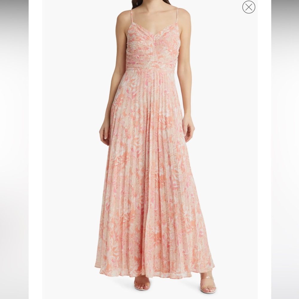 Floral Print Pleated Dress
Chelsea28